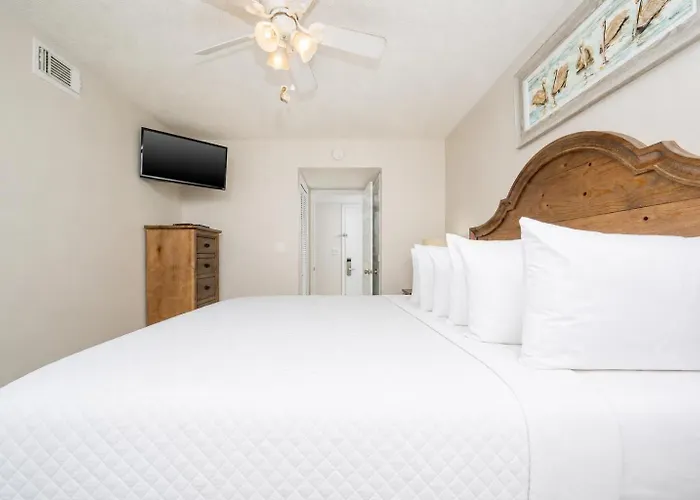 Apartment Island Winds West 272 *